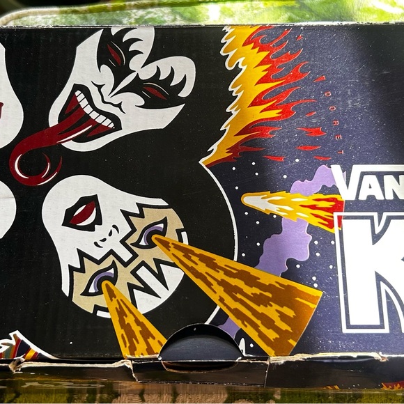 Vans KISS original Rock and Roll Over pull on. Ladies size 8 1/2. - Picture 2 of 8